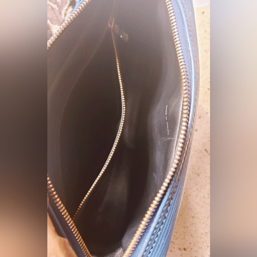 LOUIS VUITTON LEATHER JUENE FILLE EPI SHOULDER/CROSSBODY Toledo Blue π - Picture 13 of 16
